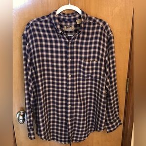 Northwest Territory plaid button up size M